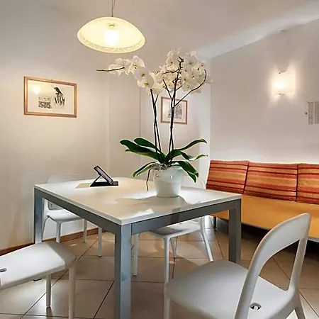 Aurora Hotel apartamentowy 3*