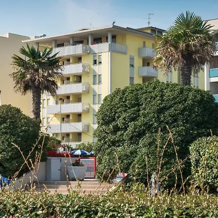 Aurora Lägenhetshotell Bibione